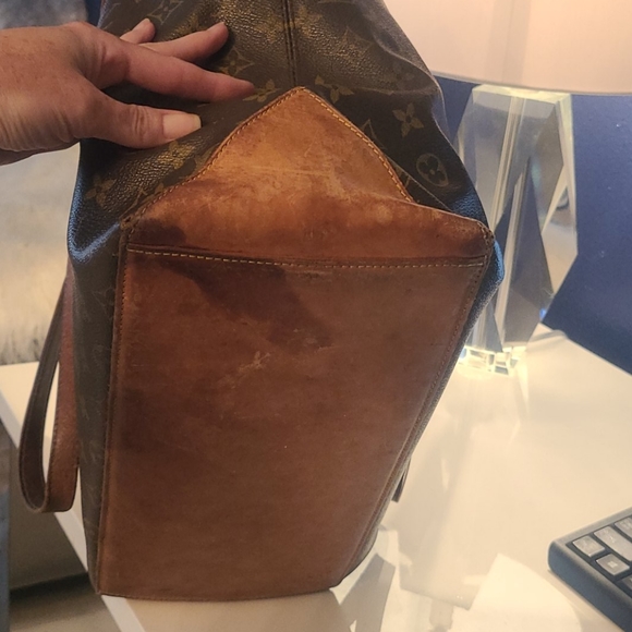 100% Authentic Louis Vuitton Cabas Mezzo GM BAG - Picture 9 of 16